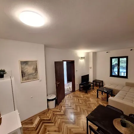 Kosmajski Beg: Vasa Privatna Vikendica Sa Bazenom וילה *