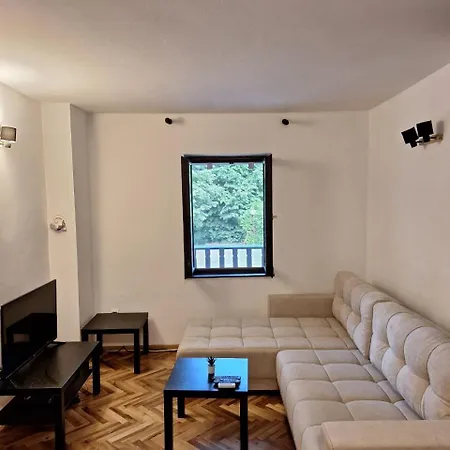 וילה Kosmajski Beg: Vasa Privatna Vikendica Sa Bazenom Nemenikuce