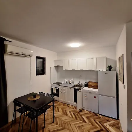 Kosmajski Beg: Vasa Privatna Vikendica Sa Bazenom *