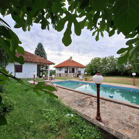 וילה Kosmajski Beg: Vasa Privatna Vikendica Sa Bazenom *